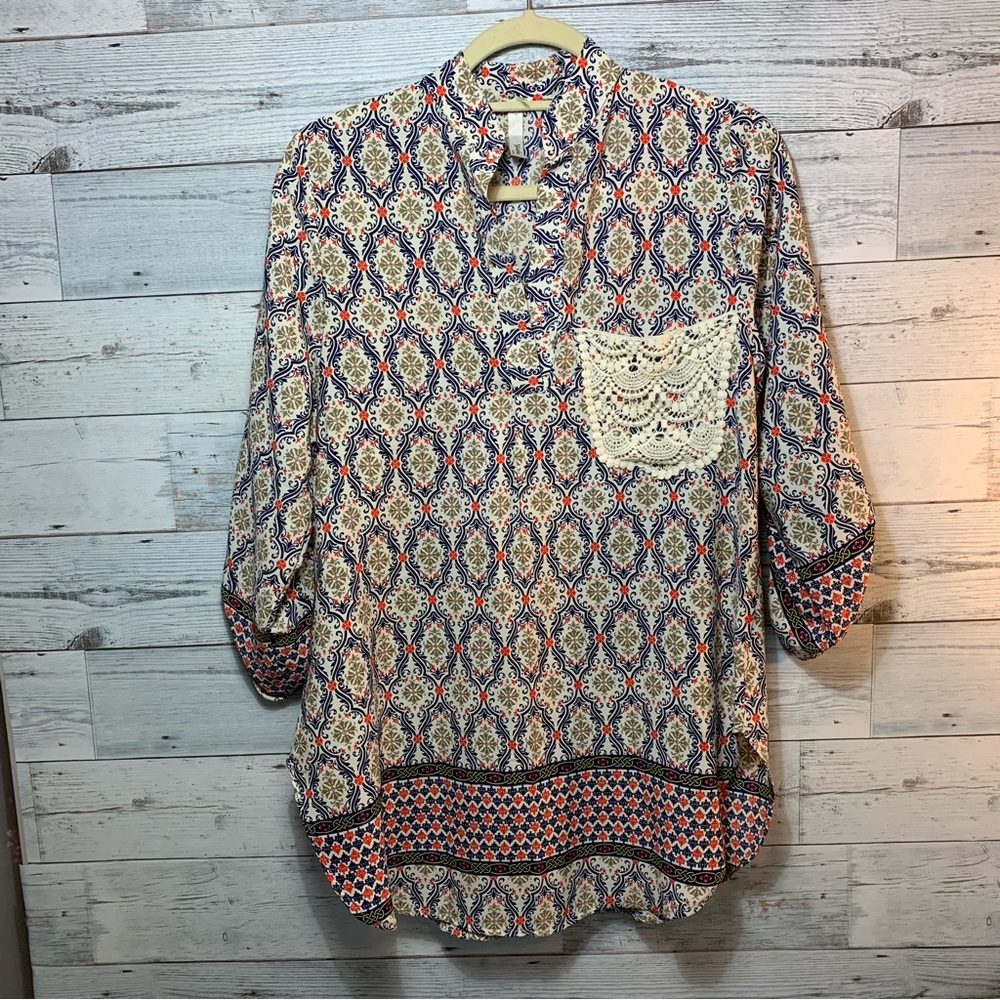 Yahada Women Blouse-Size M Multicolor With Crochet Pocket Roll Tab 3/4 Sleeve